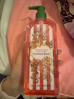 Nature republic Sunshine Berry Body Oil Wash - Pink